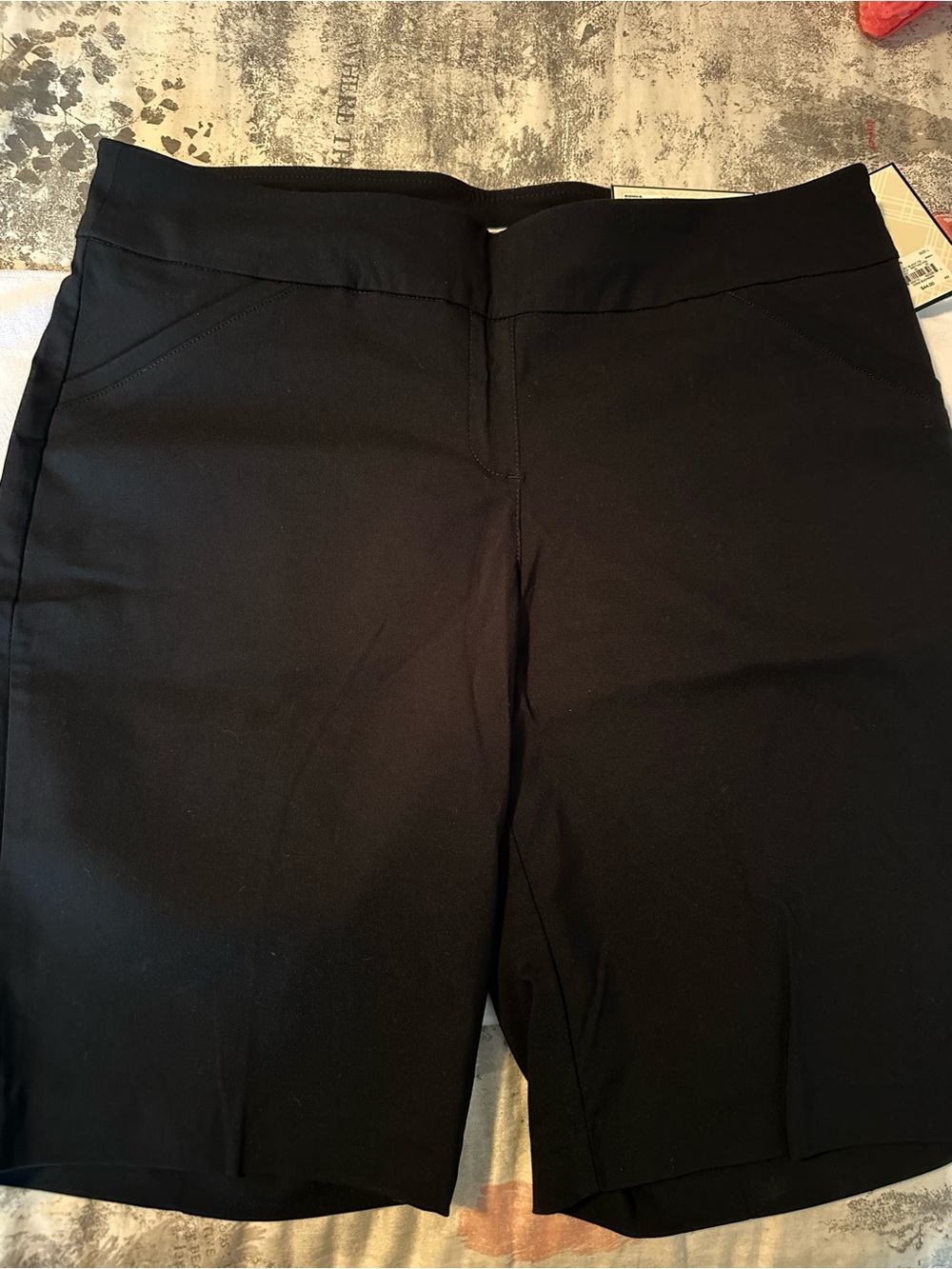 Dana Buchman Black Ponte Capris Shorts